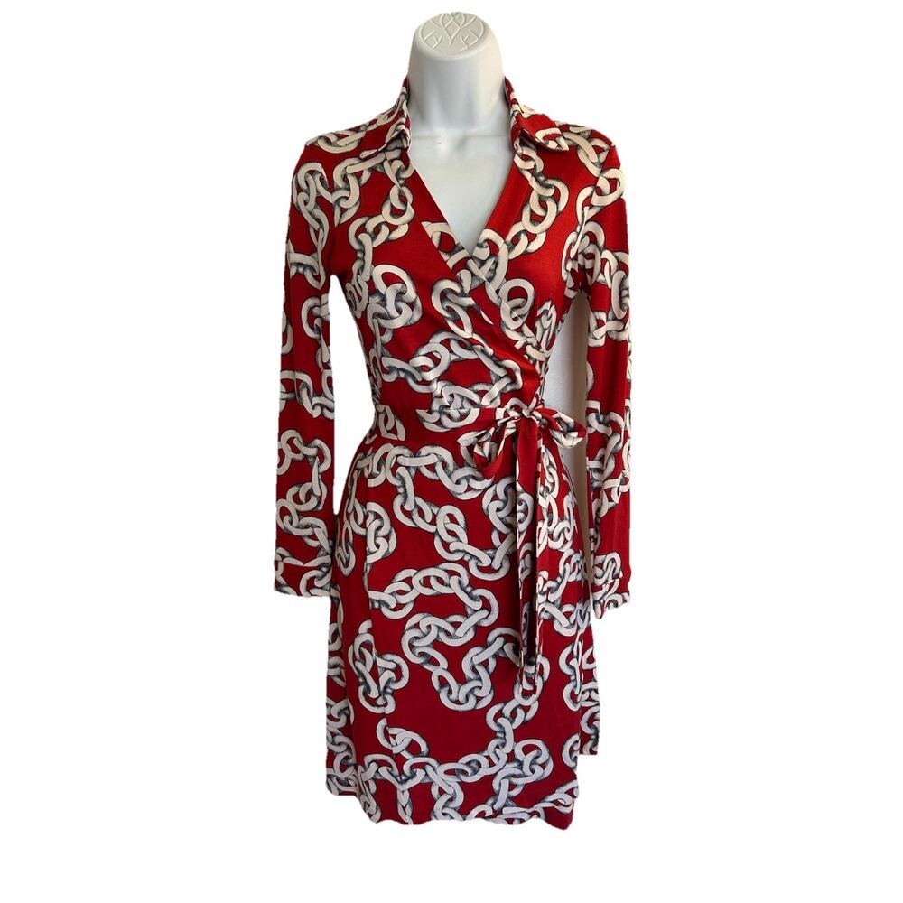 Size 4 DVF Diane von Furstenberg JEANNE Deep Red Chain Link Silk Wrap Dress